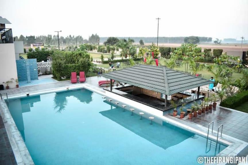 The Firangipani Country Resort Rājpura Dış mekan fotoğraf